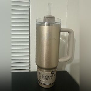 Stanley 30 oz quencher H2.0 tumbler
